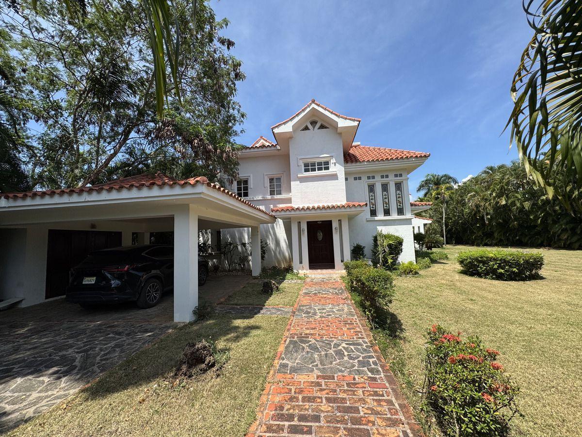 casas - Vendo casa de 3 habitaciones con amplio solar en Metro Country Club