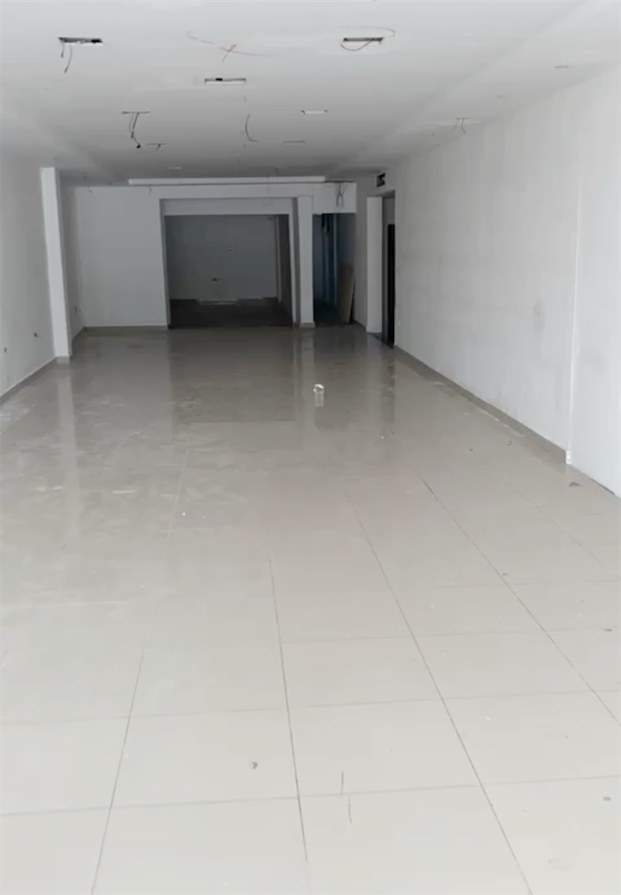 oficinas y locales comerciales - Locl amplio y céntrico  5