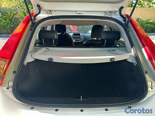 carros - MG3 2013 10