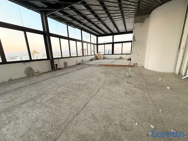 oficinas y locales comerciales - Local en Alquiler en Piantinin 2