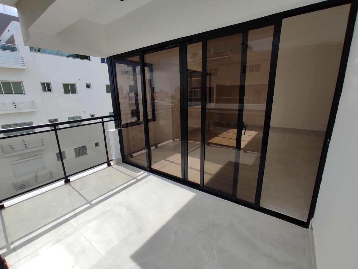 apartamentos - Alquiler de Apartamento Amplio en Renacimiento
