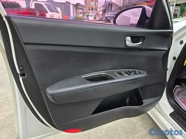 carros - KIA K5 2019 BLANCO  13