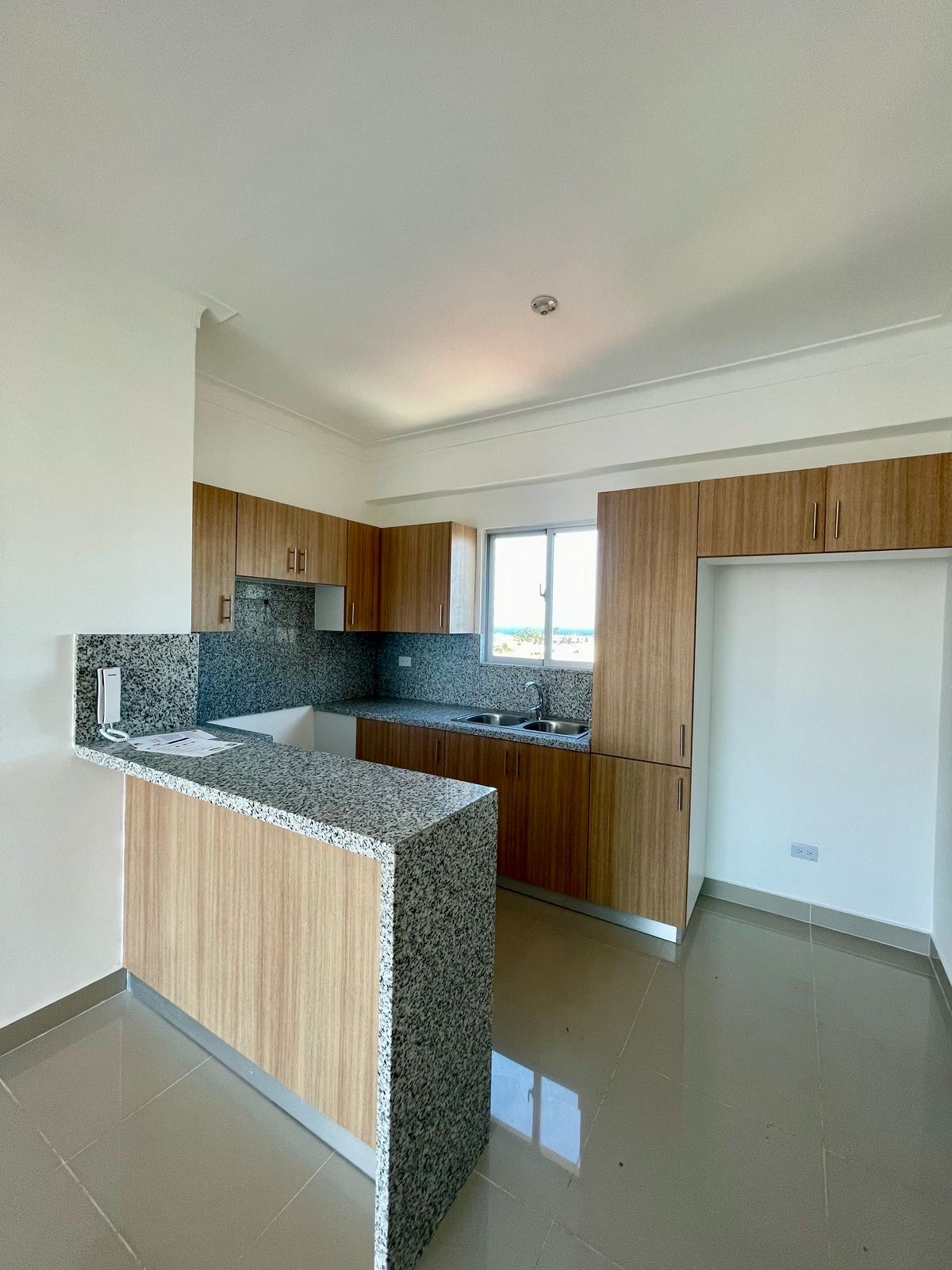 apartamentos - EL CACIQUE. Independencia precio US$148,000 CARATE 3