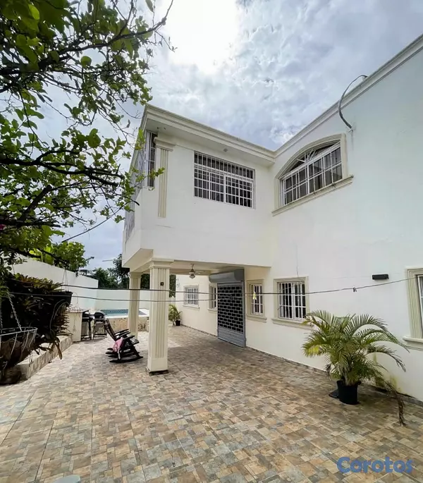 casas - Vendo Casa Familiar en Altos de Arroyo Hondo, Dist 9