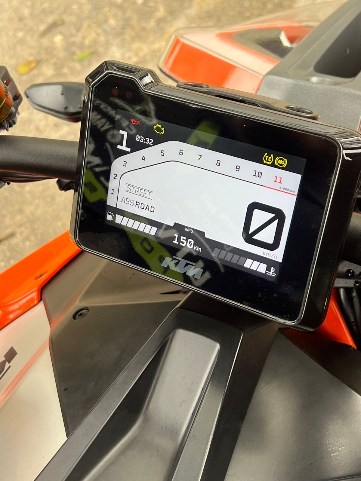 motores y pasolas - KTM 1290 SUPERDUKE R EVO 2023 7