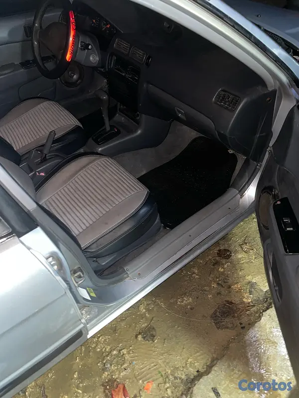 carros - Toyota Tercel año 2000 5
