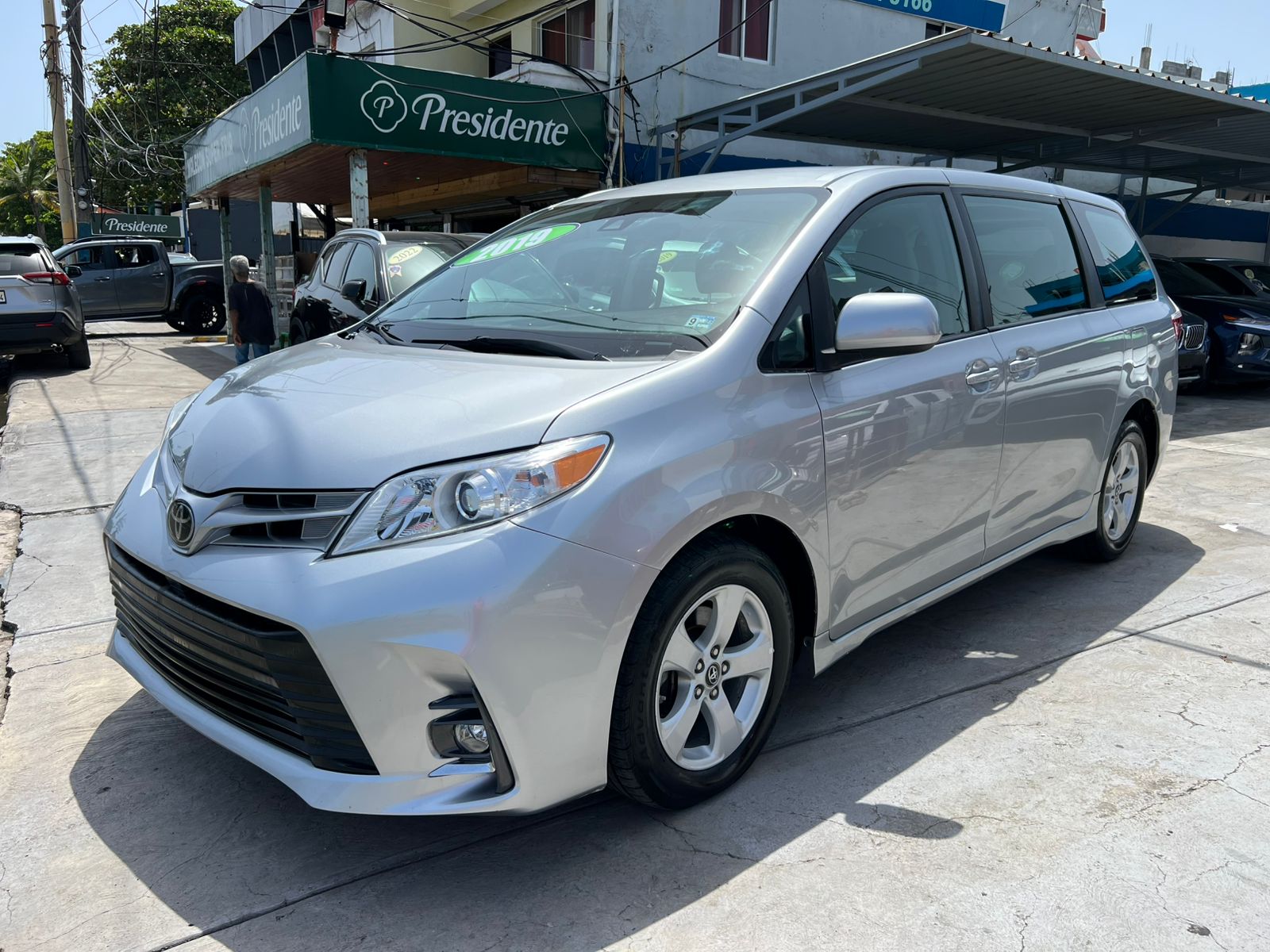 jeepetas y camionetas - Toyota Sienna 2018