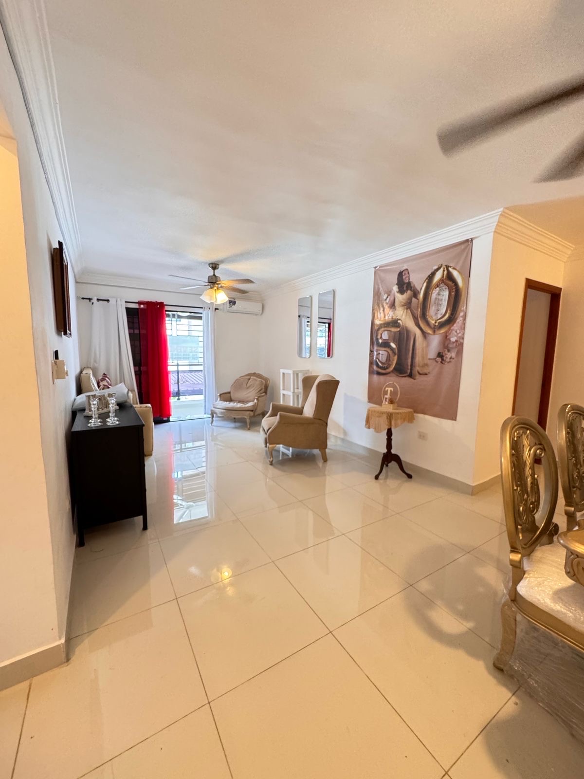 apartamentos - venta de apartamento 2do nivel en la Isabelita próximo avenida España  8
