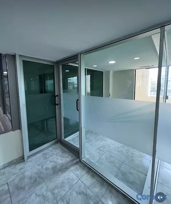 oficinas y locales comerciales - Alquiler local en Piantini  3