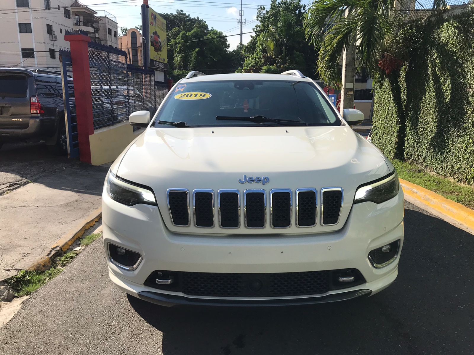 jeepetas y camionetas - JEEP CHEROKEE OVERLAND 2019 1