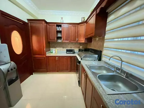 casas - Vendo 2da con Terraza en apartamento clásico en mu 2