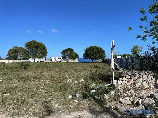 solares y terrenos - Punta Cans– Terreno a 400 metros de Almacenes Unidos  10