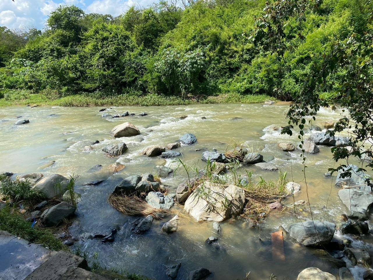 casas vacacionales y villas - Encantadora Villa con Acceso al Rio, Jarabacoa  2