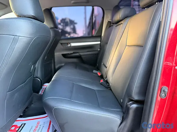 jeepetas y camionetas - Toyota Hilux SRV 2023 6