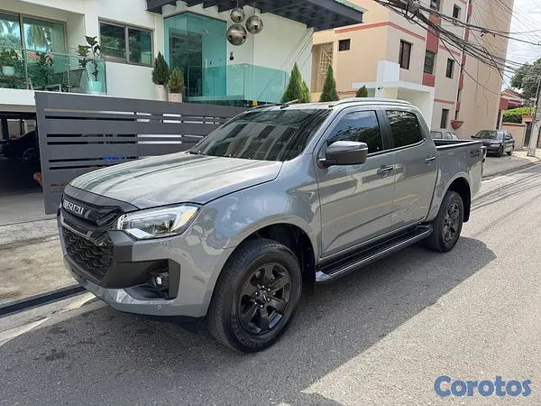 jeepetas y camionetas - Isuzu D-Max  Lse 3.0 TD Hi-Power (2026)  6