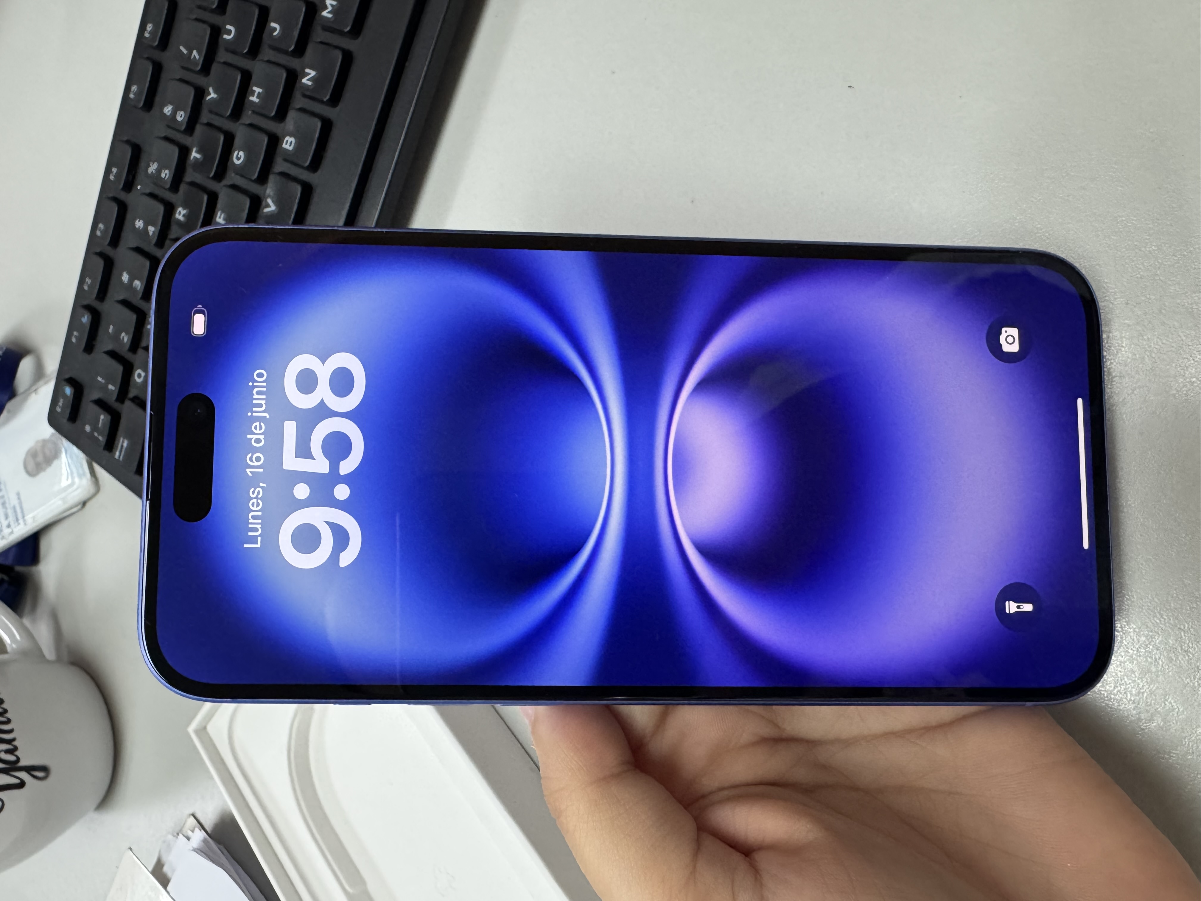 celulares y tabletas - Iphone 16 plus 2