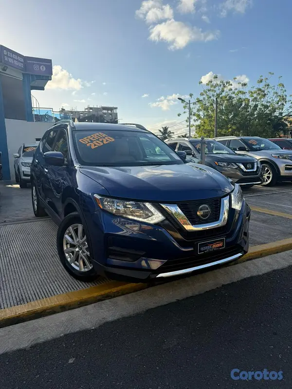 jeepetas y camionetas - Nissan Rogue SV 2020 2