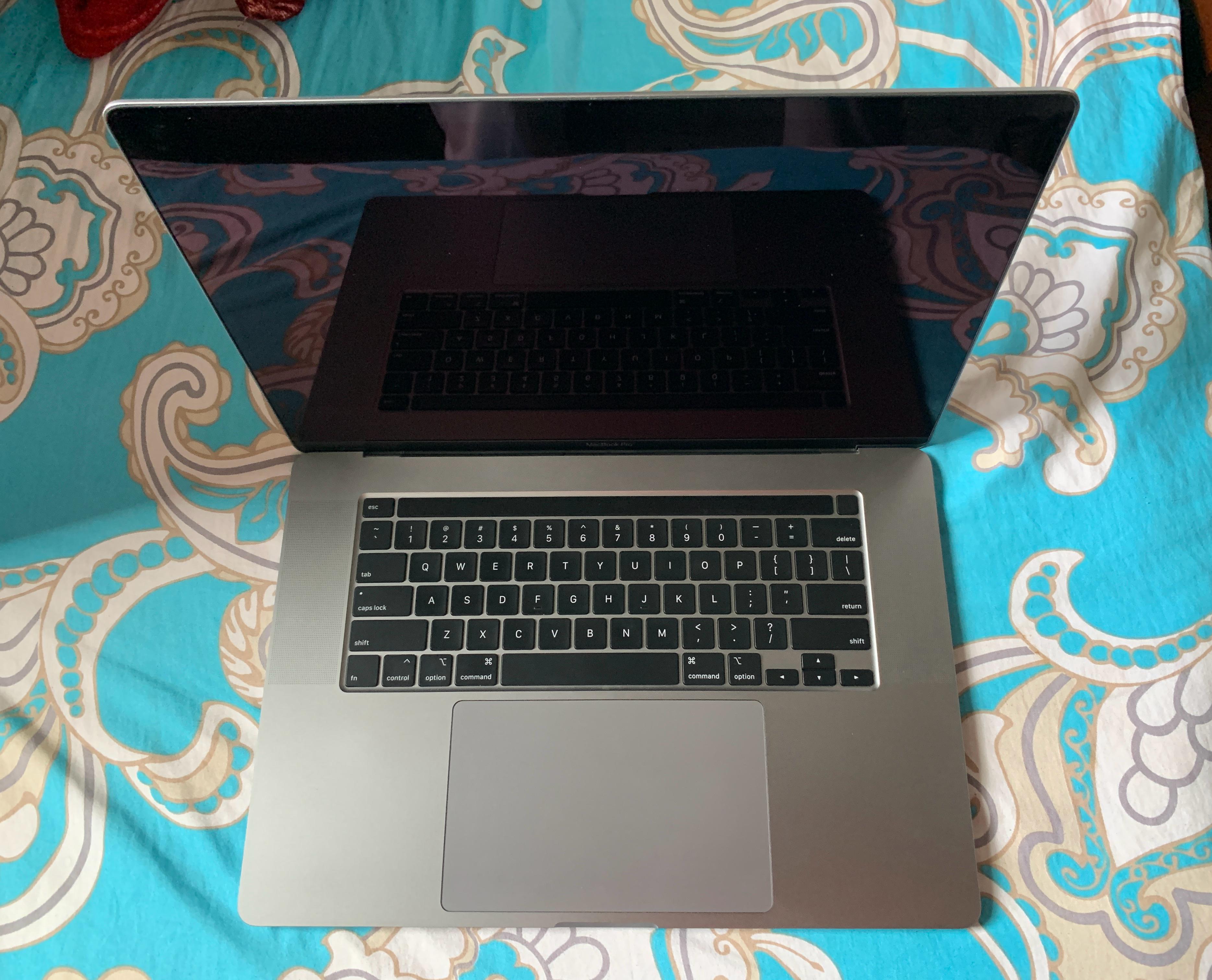 computadoras y laptops - MacBook Pro 2019 16"/i7/16GBRAM/512GB SSD 0