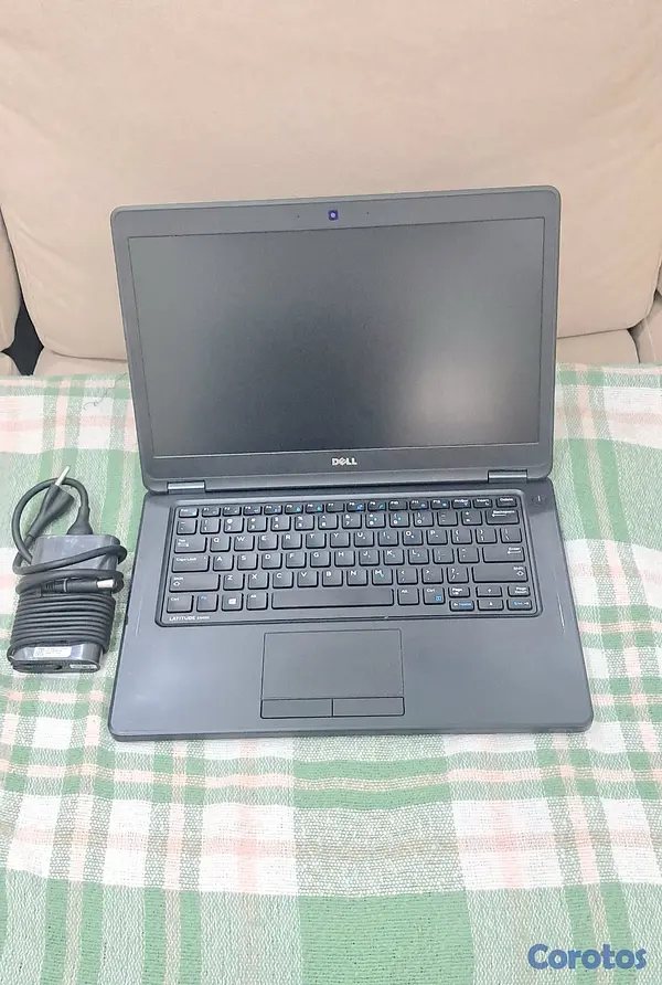 computadoras y laptops - Laptop Dell i5 8GB Ram 250GB SSD Solido Win 10 E54 2