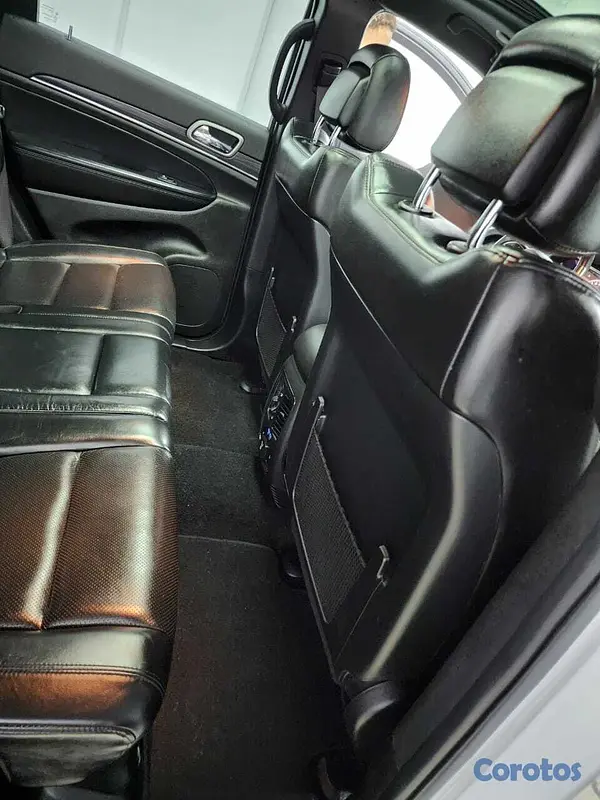 jeepetas y camionetas - Jeep Grand Cherokee Limited 2021 4