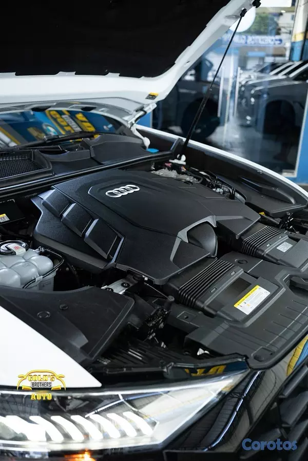 jeepetas y camionetas - Audi Q8 Prestige S-Line 2020 Recien Importada Clea 12