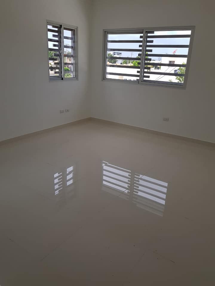 casas - SE VENDE  ESTA CASA  NUEVA CON TEMINACION DE PRIMERA/ UBICACIÓN PRIV 6