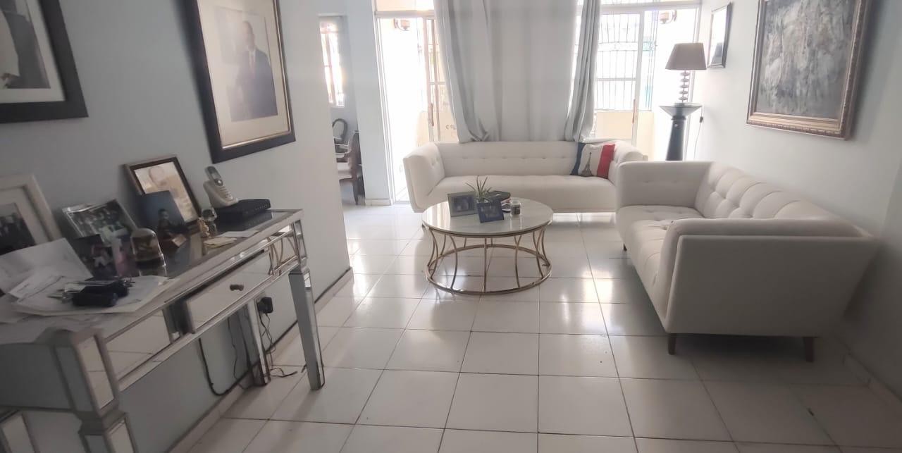 apartamentos - Apartamento en Venta
URBANIZACIÓN REAL
RD$ 12,000,000.00
Mantenimiento: RD$5,000 6