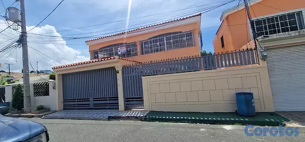 casas - vendo casa indepdencia dos niveles KLM 11 tres habitaciones dos parqueos  5