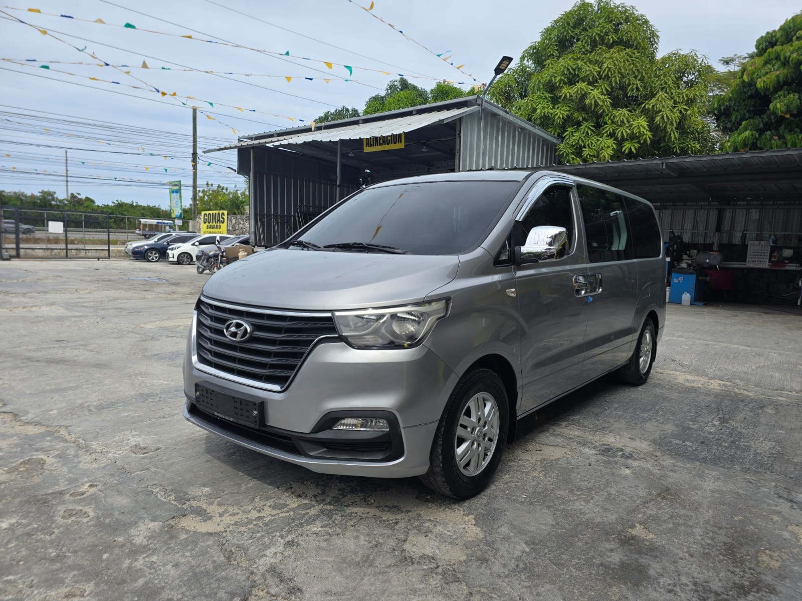 jeepetas y camionetas - hiunday starex 2019