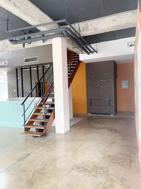 oficinas y locales comerciales - céntrico local en bella vista  5
