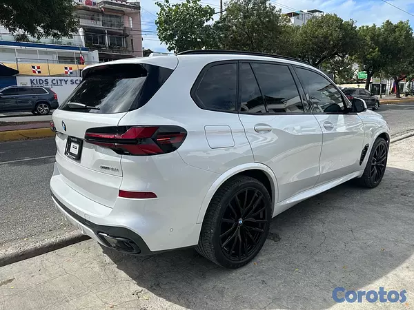jeepetas y camionetas - BMW X5 M 40i año 2024  6