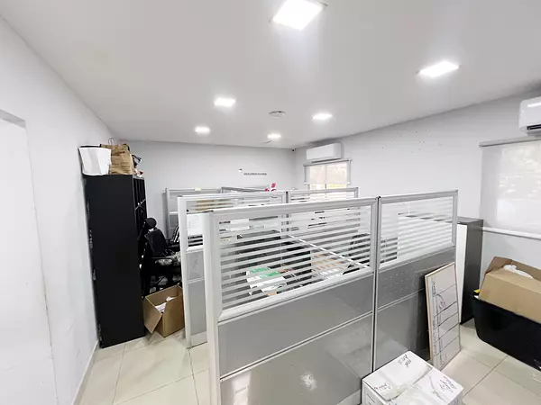 oficinas y locales comerciales - Propiedad comercial céntrica  7