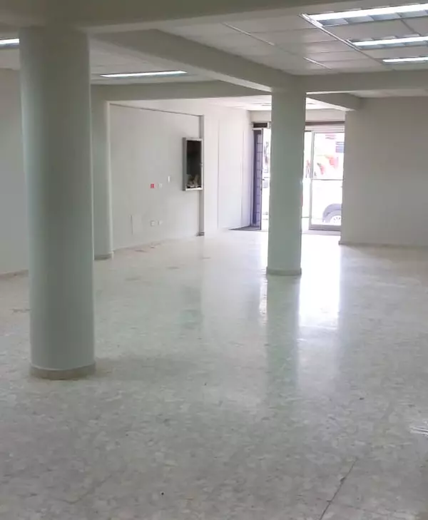 oficinas y locales comerciales - Local en Piantini  3