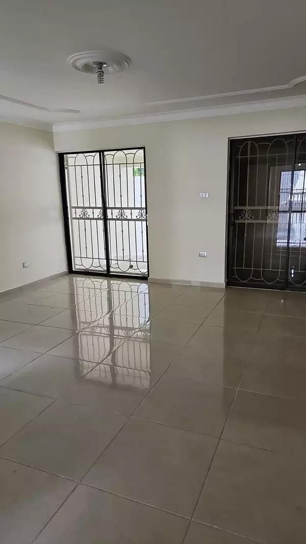 casas - Casa en alquiler uso comercial  2