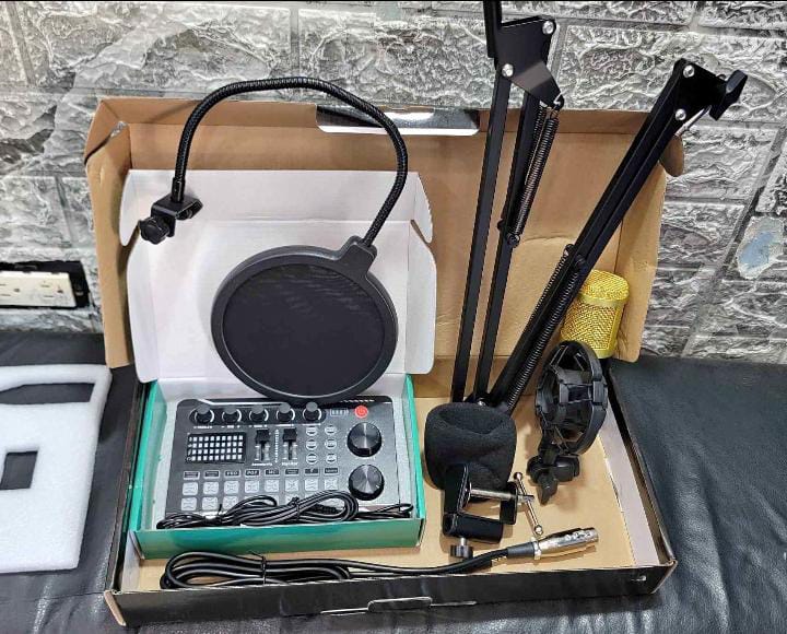 camaras y audio - Combo de micrófono y tarjeta de sonido  0