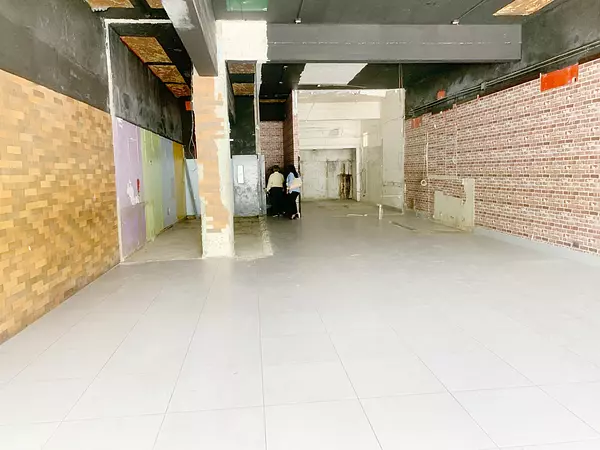oficinas y locales comerciales - Local salon abierto amplio 6
