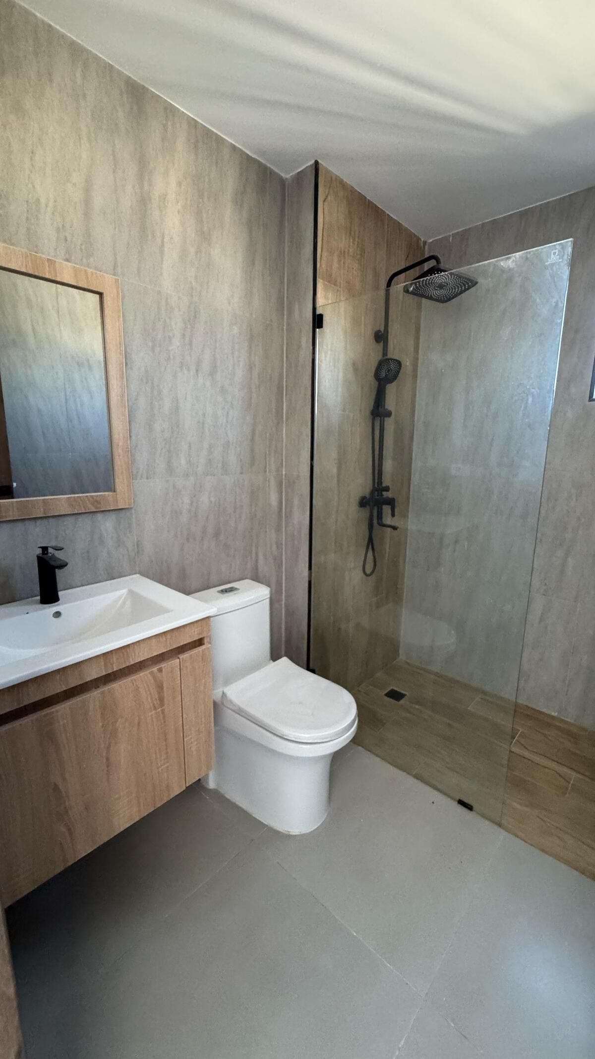 apartamentos - Apartamento en Arroyo Hondo Viejo 4to nivel new 5