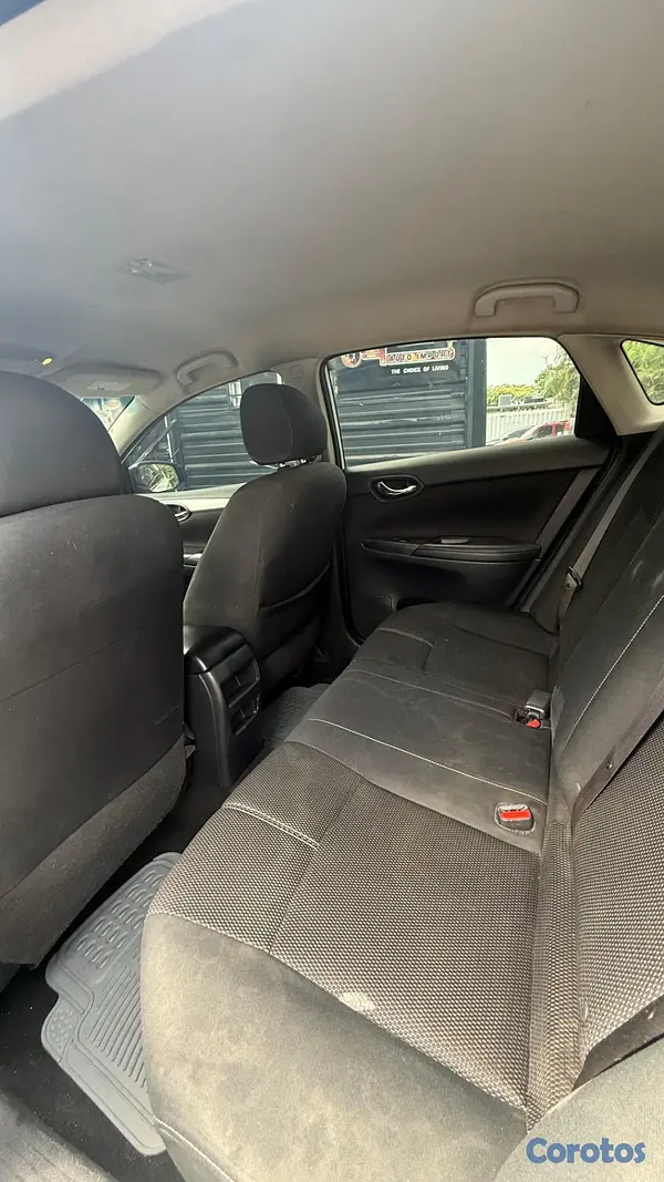 carros - Nissan Sentra S 2018 8
