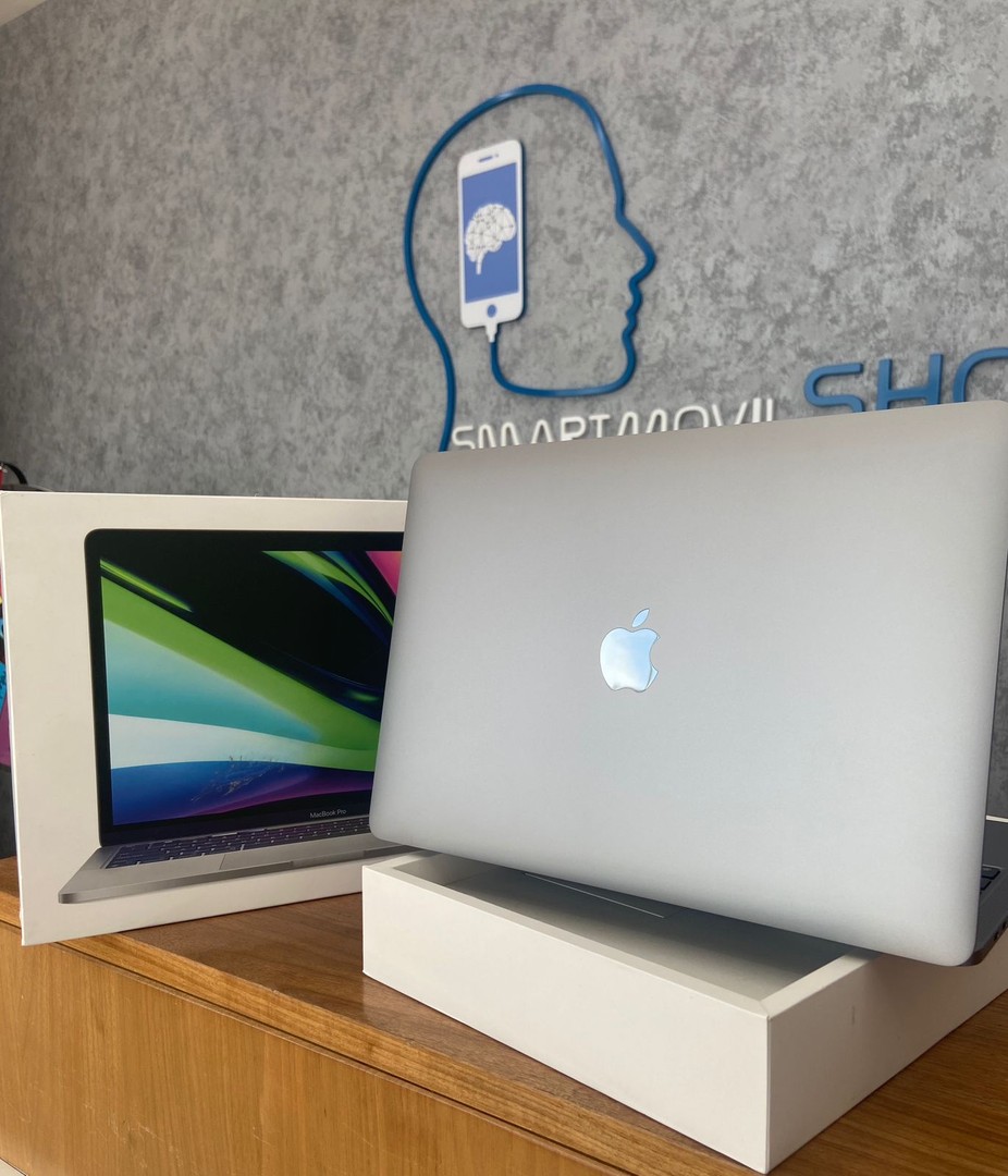 computadoras y laptops - MACBOOK PRO M2 512GB COMO NUEVA  0
