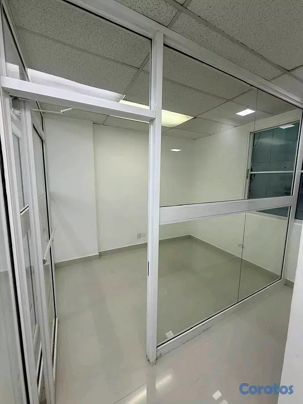 oficinas y locales comerciales - Oficina en alquiler en Gazcue 4