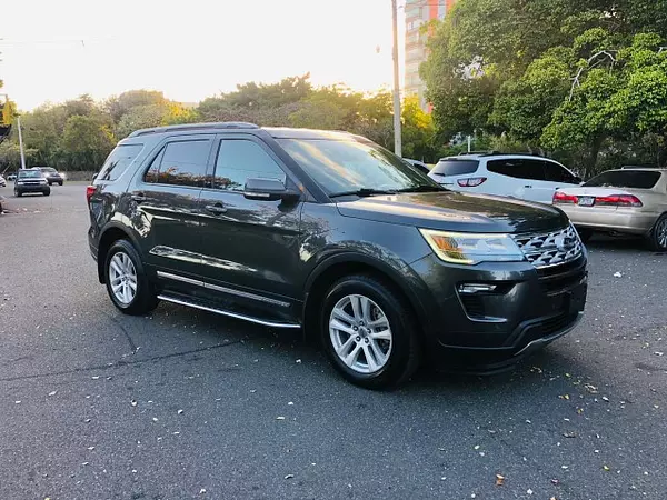 jeepetas y camionetas - FORD EXPLORER XLT 4WD 2019 6