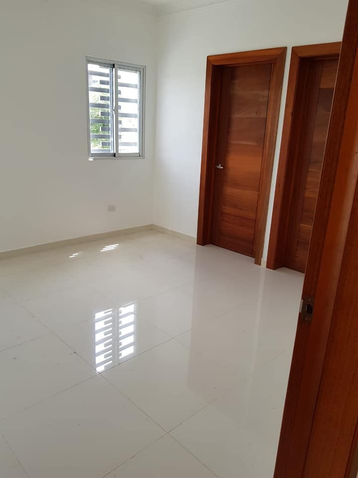 casas - SE VENDE  ESTA CASA  NUEVA CON TEMINACION DE PRIMERA/ UBICACIÓN PRIV 8