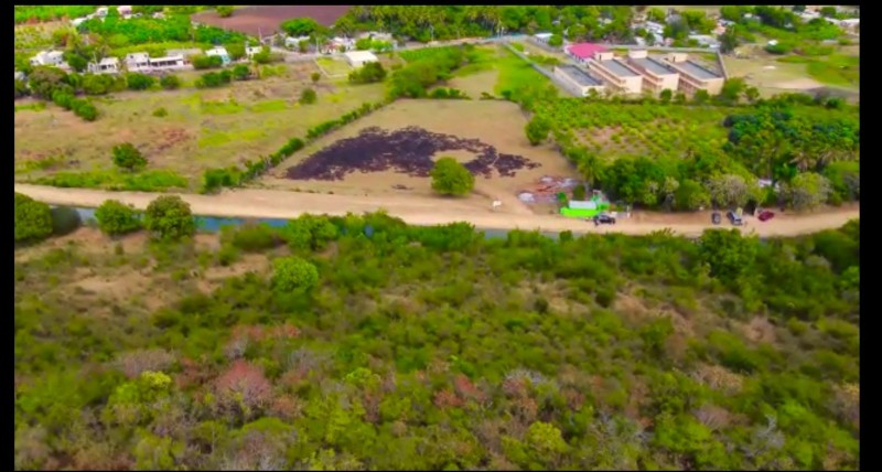 solares y terrenos - Vendo terreno en Bani, tiene una extensión Supercial (9852.50 metros) 2