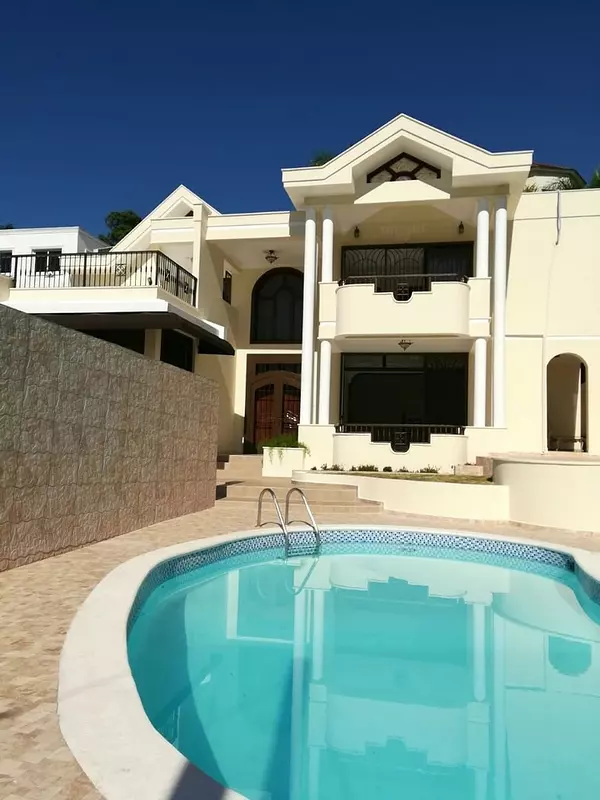 casas - CASA EN ALQUILER EN EL RES. EL DUCADO 6