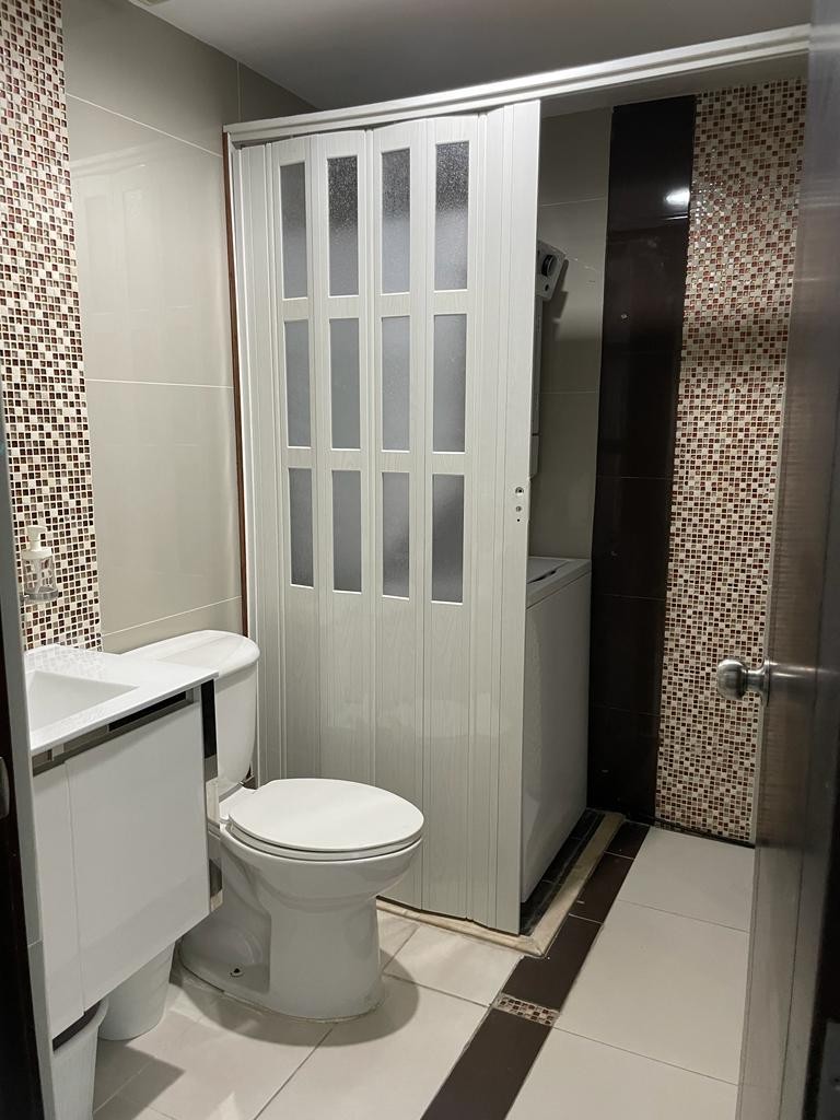 apartamentos - SIN INTERMEDIARIOS RENTO APARTAMENTO CERCA TETRO NACIONAL, PISO NO.12 8