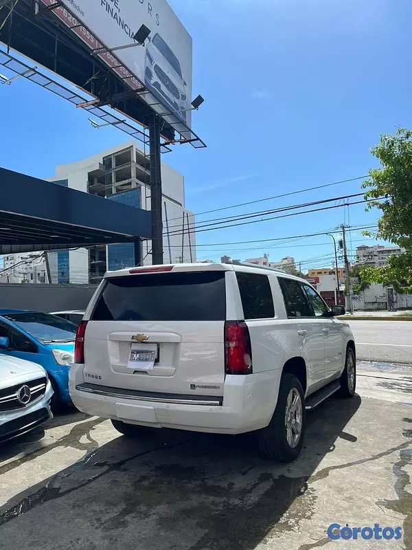 jeepetas y camionetas - Chevrolet Tahoe Premier 2019 6
