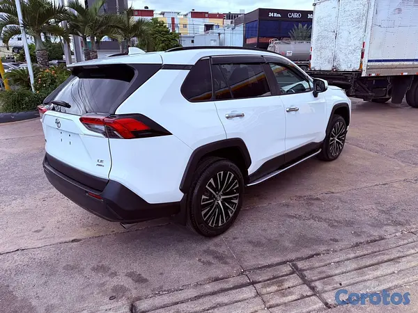 jeepetas y camionetas - toyota rav4 2021 6