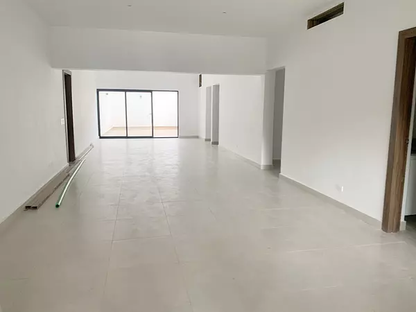 oficinas y locales comerciales - Local en primer nivel  5