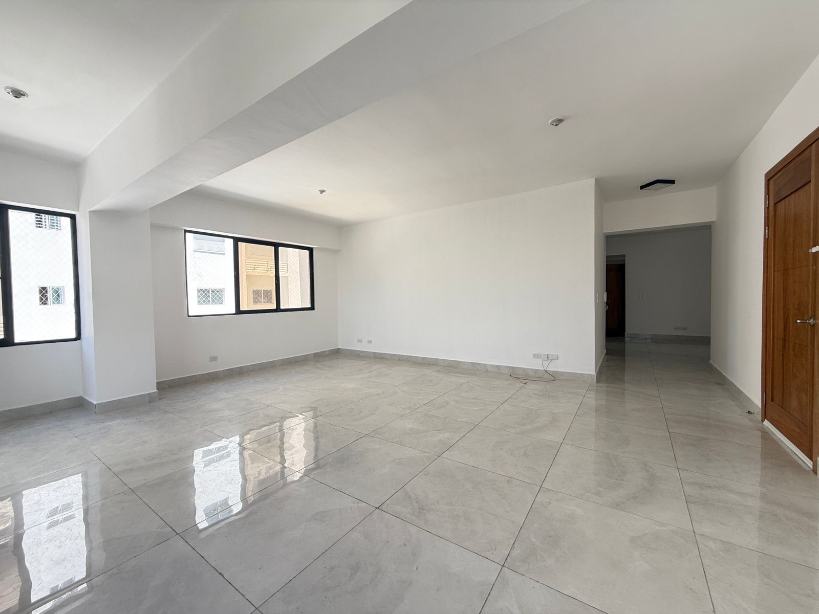 apartamentos - 📍Renacimiento📍vendo apartamento como nuevo 2 por 0