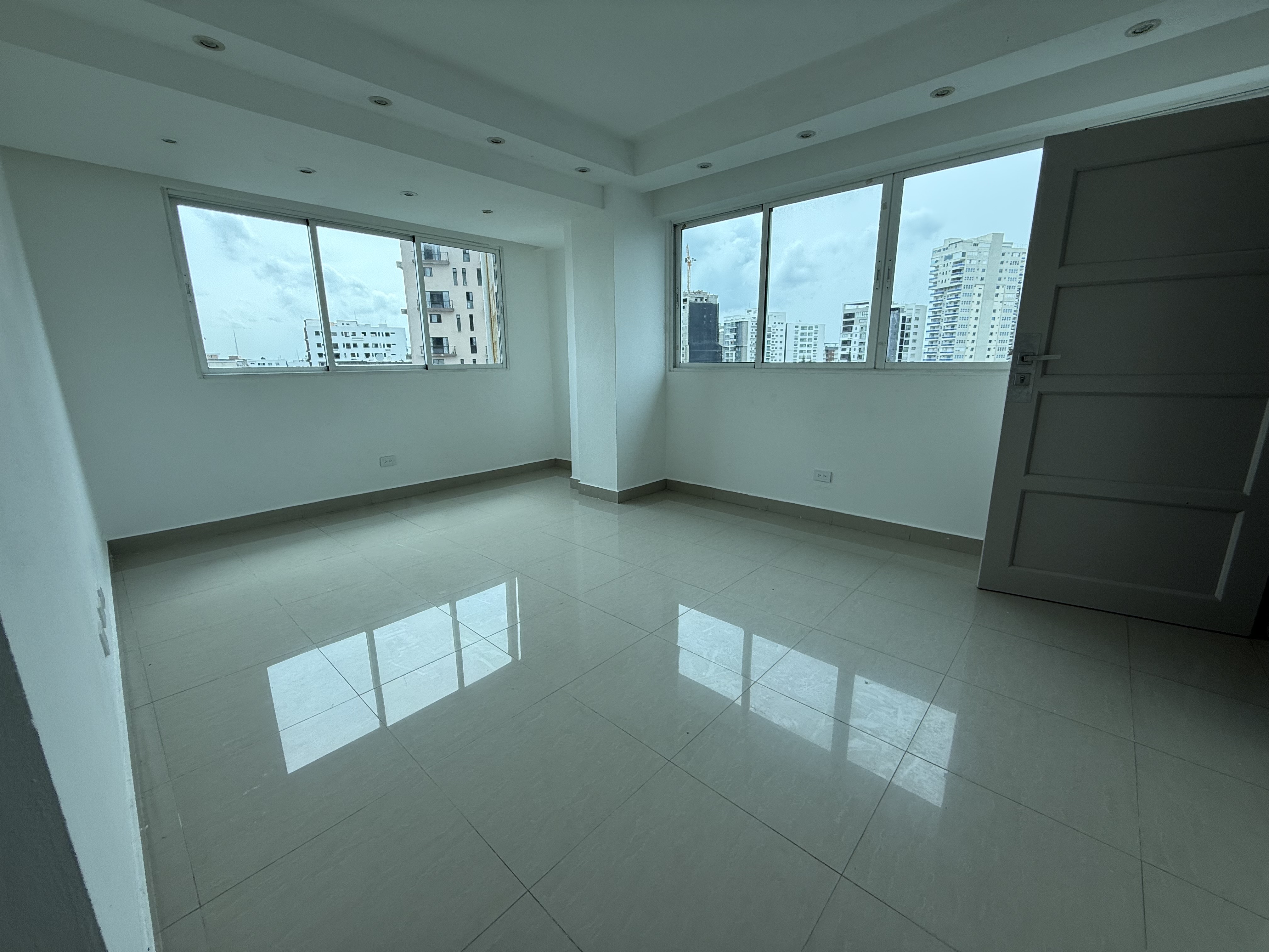 apartamentos - Alquilo apartamento en vergel 160 metro de apartam 1